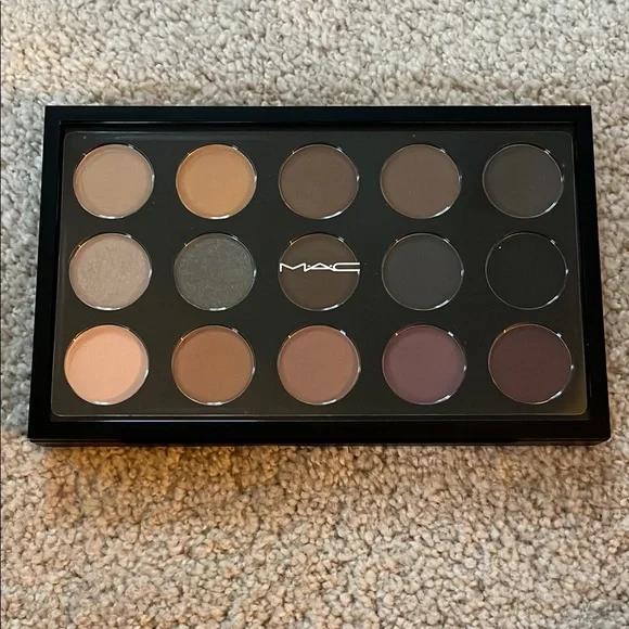 NWOB MAC Cosmetics Eyes x 15 - Mellow Moderns (0.68z) - Picture 1 of 5